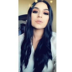 Meet your Posher, Danielle